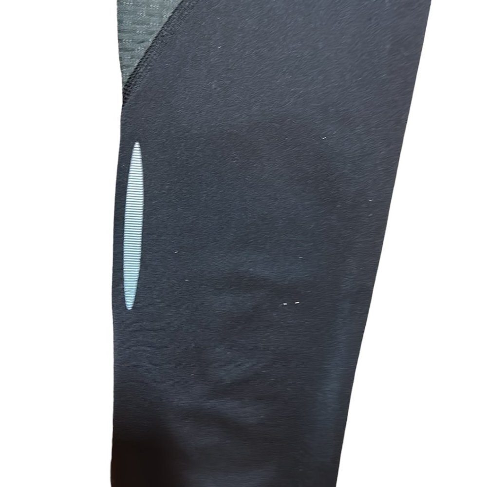 Under Armor Leggings - Picture 3 of 4